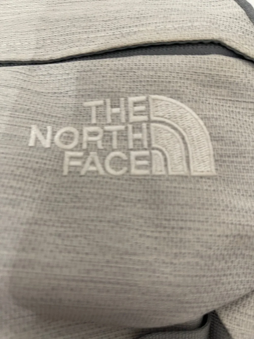 THE NORTH FACE TRAVEL BACKPACK SIZE L
